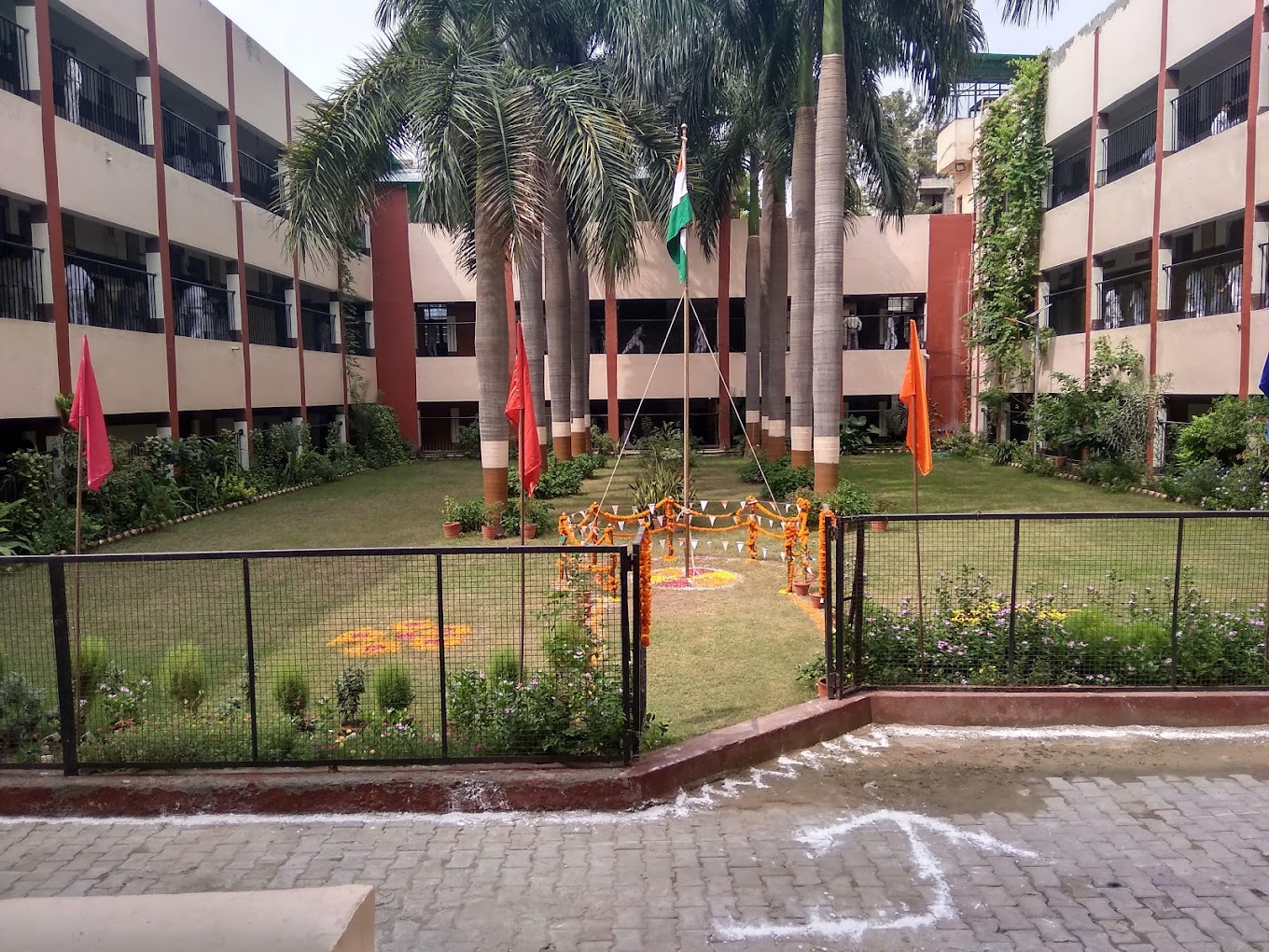 Bhaurav Devras Saraswati Vidya Mandir — Sector 12 campus