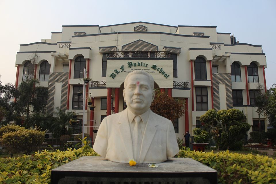 DLF Public School campus