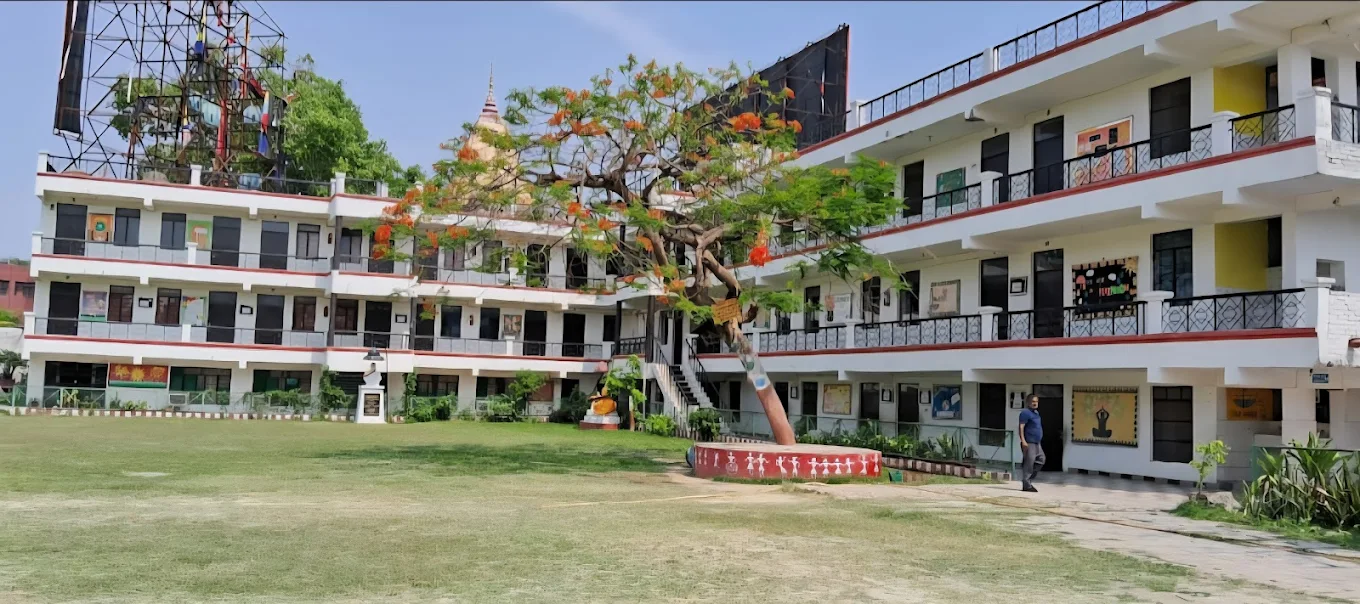 APS Academy — Telibagh campus