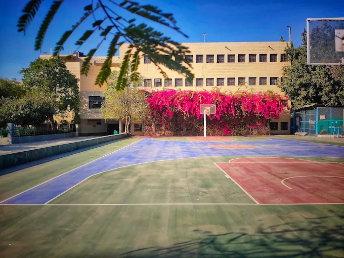 Darbari Lal D.A.V. Model School — Pitampura campus