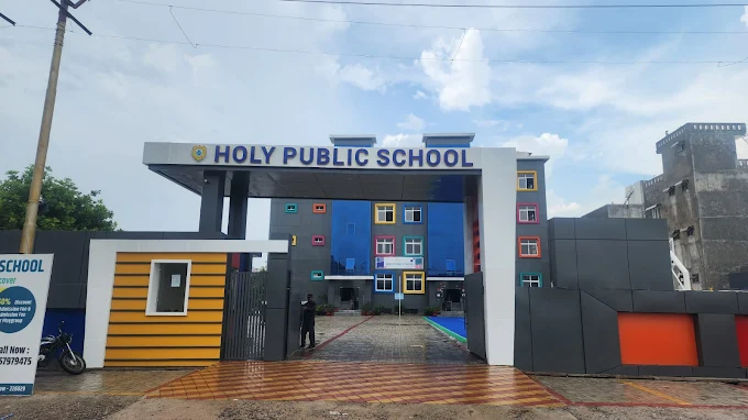 Holy Public School — Vrindavan Colony campus