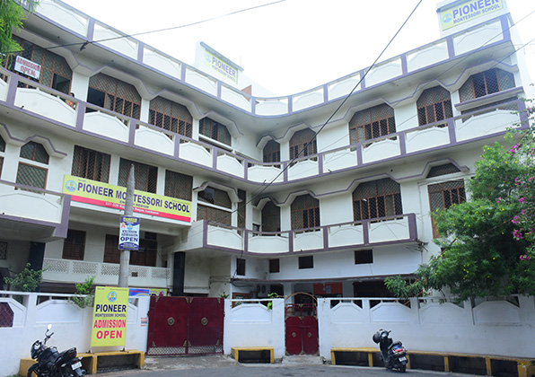 Pioneer Montessori School campus