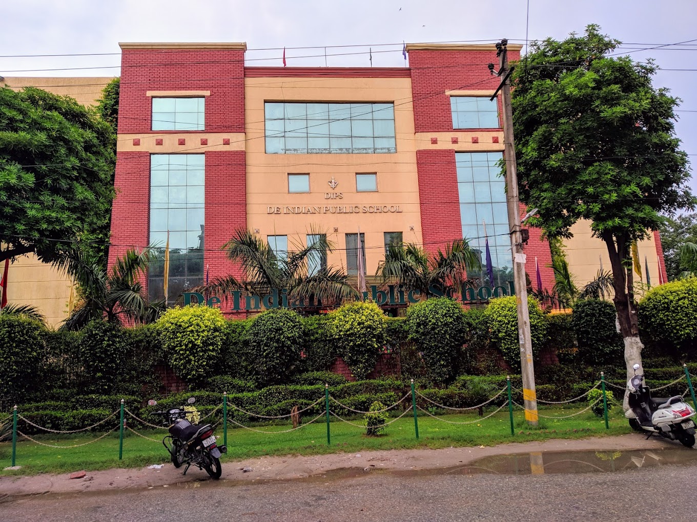 De Indian Public School — Rohini campus cover photo