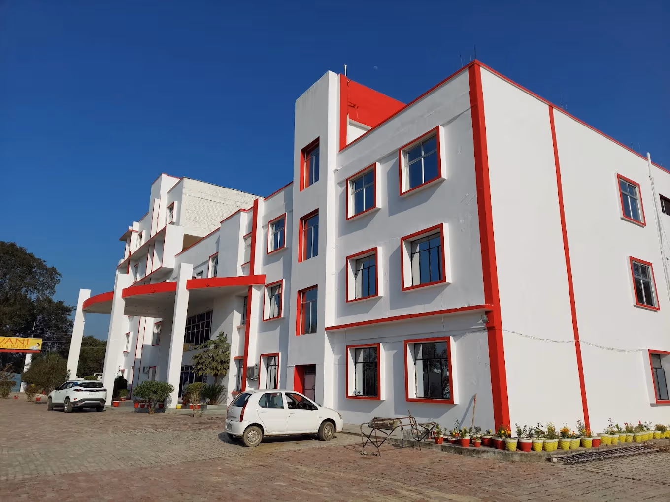 Shivani Public School — Banthra campus