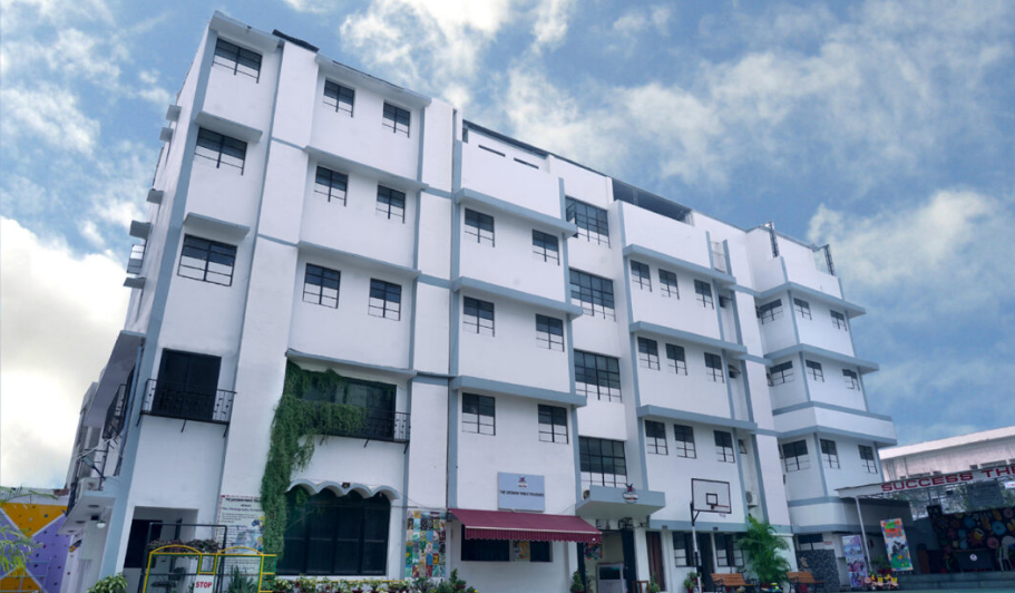 The Lucknow Public Collegiate campus