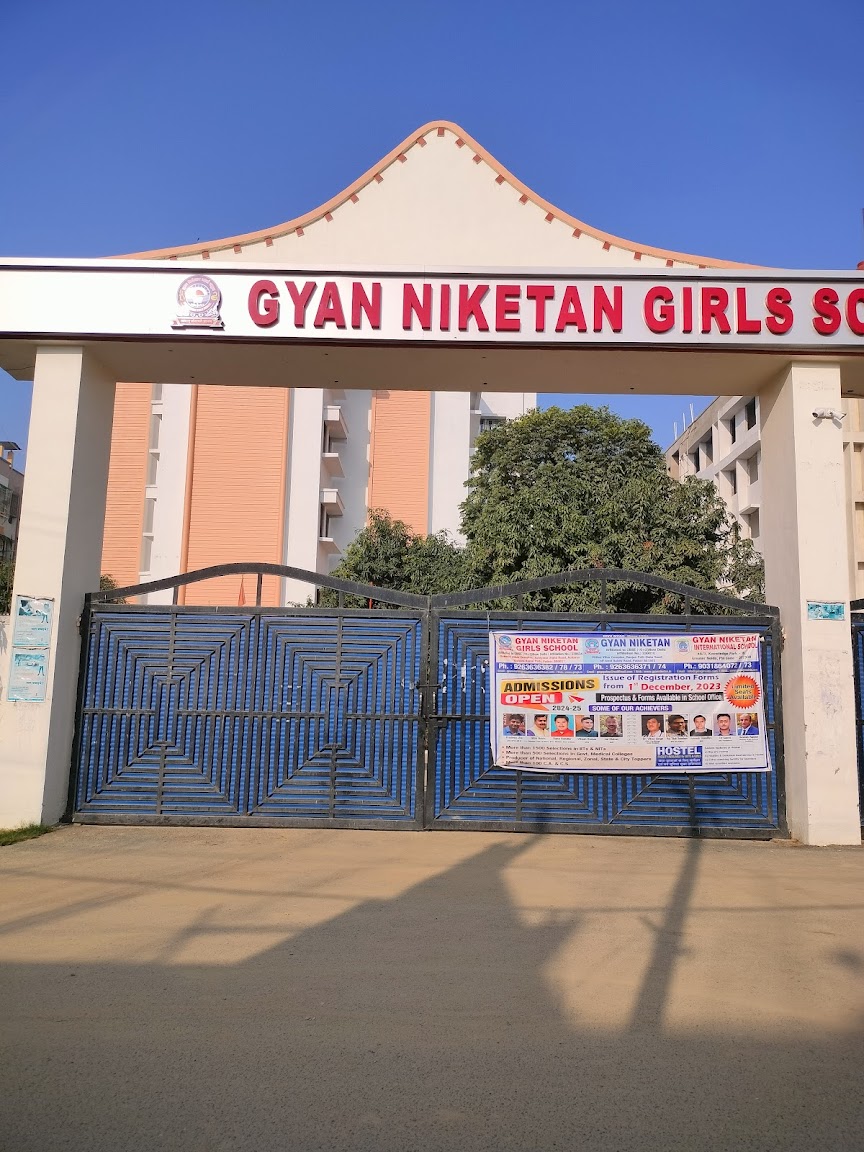 Gyan Niketan Girls School campus