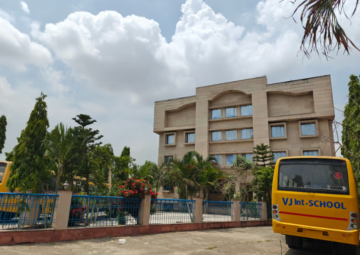 VJ International School campus