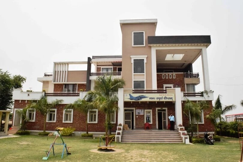 Gyan Einstein International School campus
