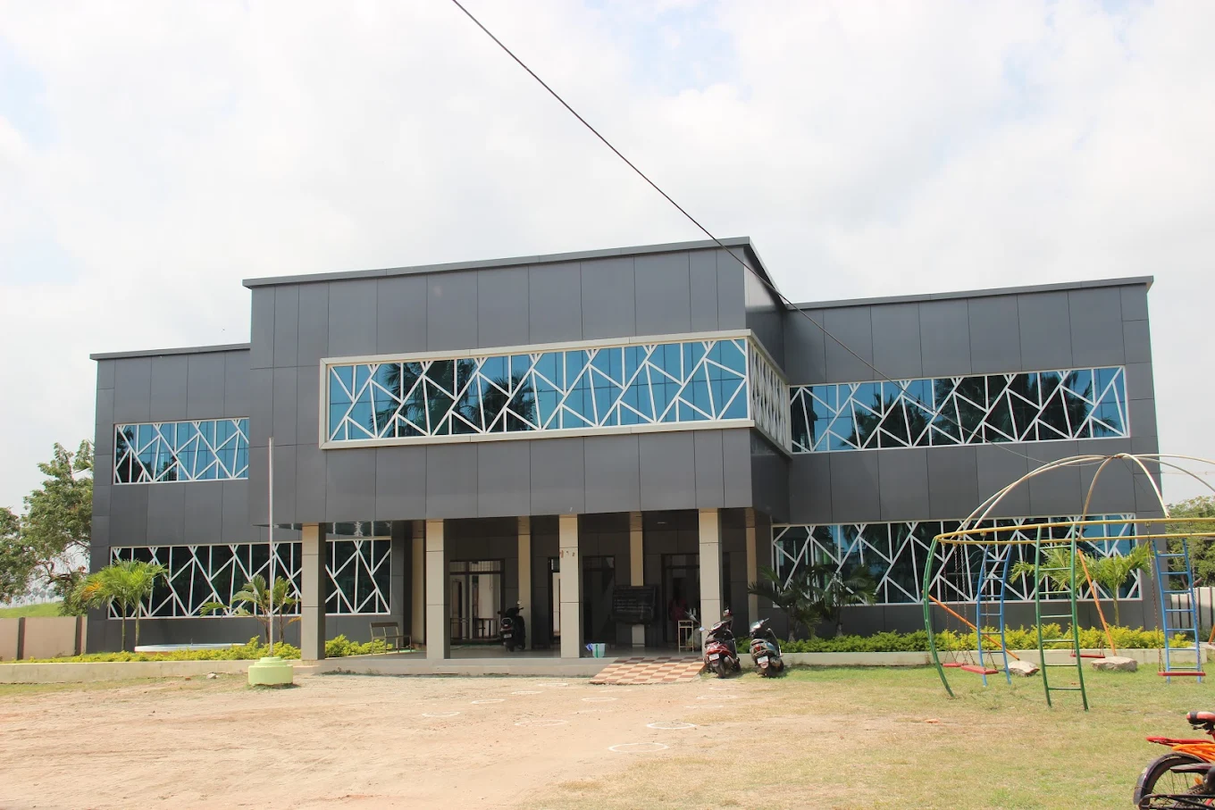 EGSPJ International School campus