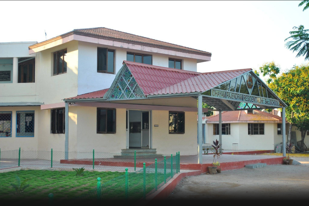 Idhayam Rajendran School campus