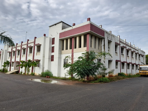 The Chola International School campus