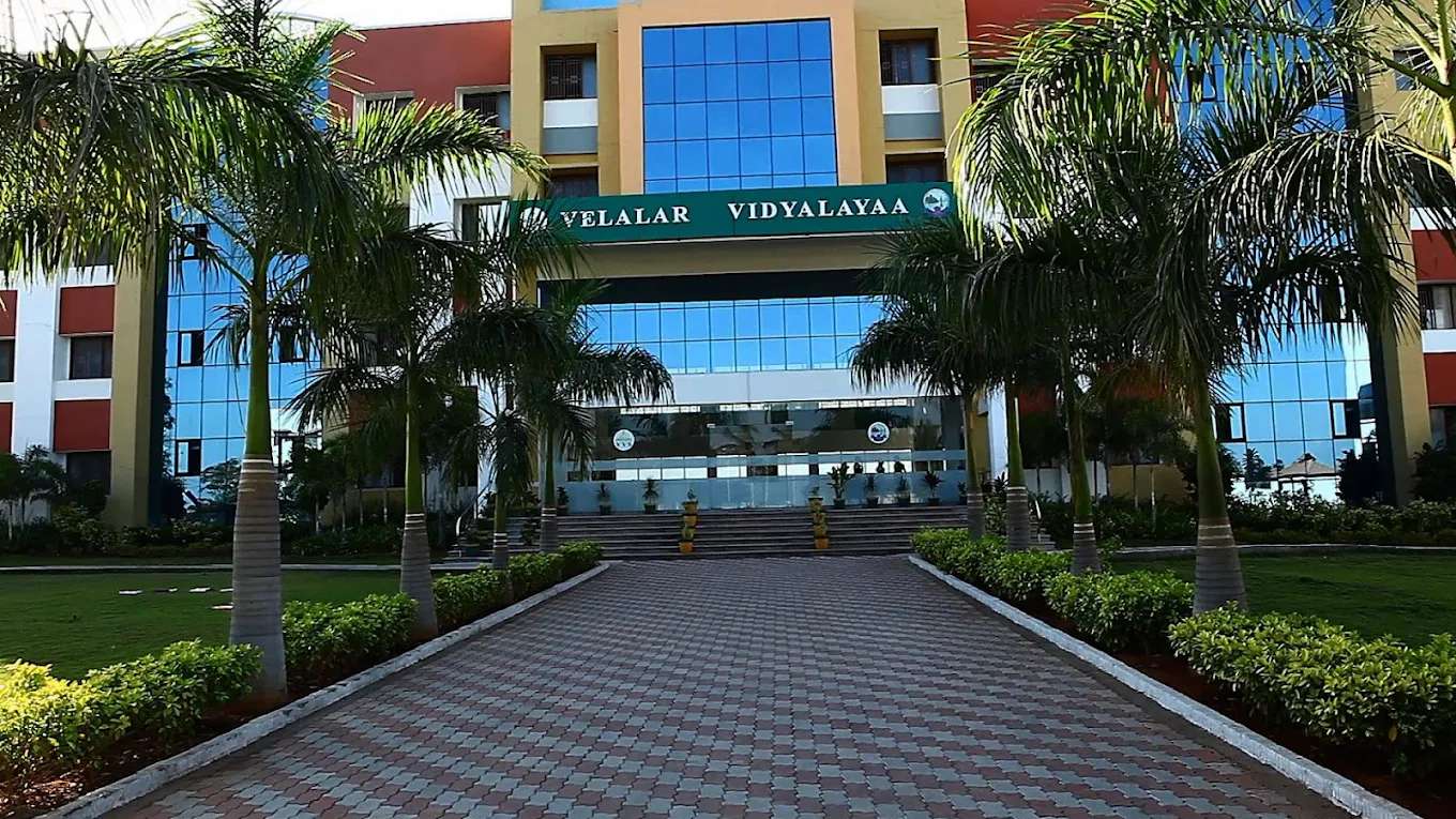 Velalar Vidyalayaa Senior Secondary School campus
