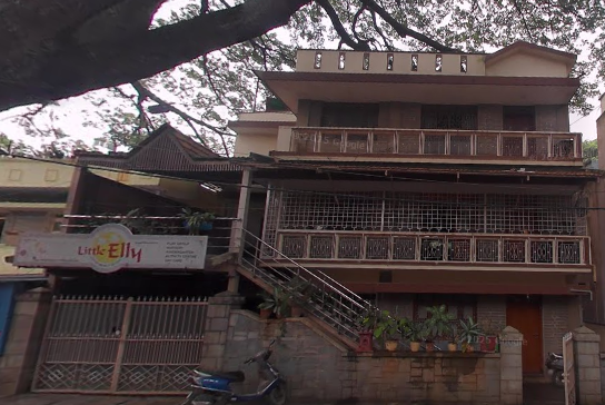Little Elly — Frazer town campus