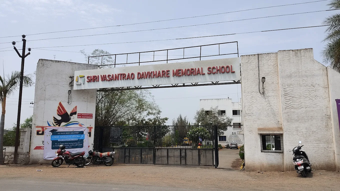 Shri Vasantrao Davkhare Memorial School — Shikrapur campus