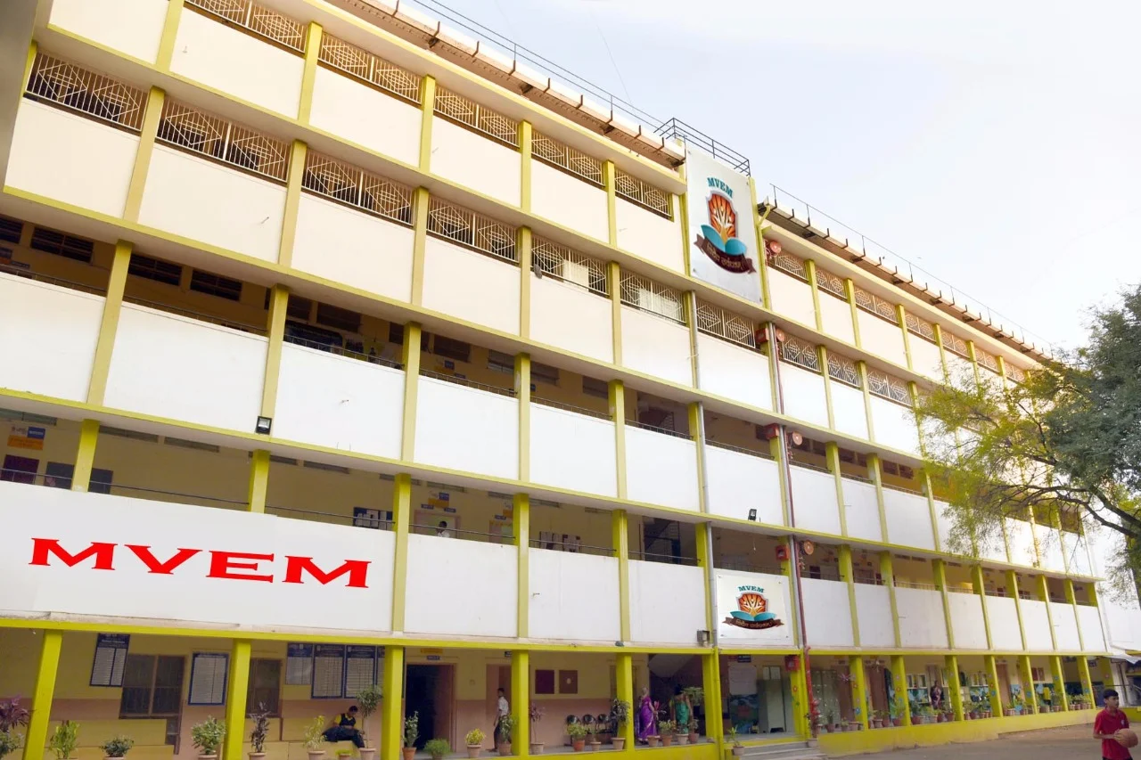 Mahesh Vidyalaya English Medium School — Kothrud campus