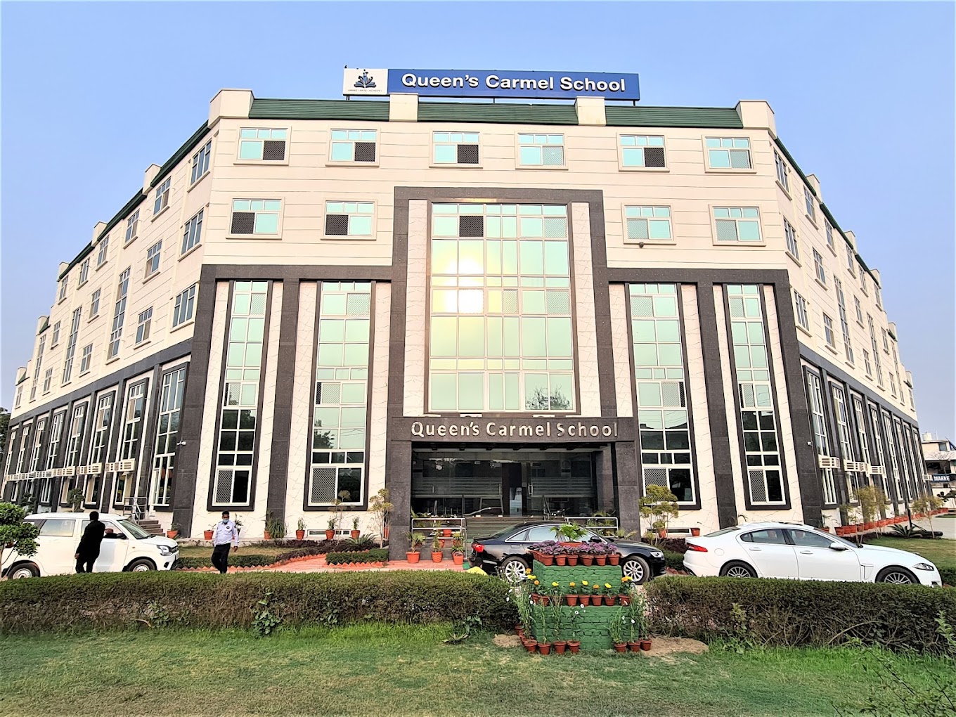 Queen’s Carmel School — Beta I campus