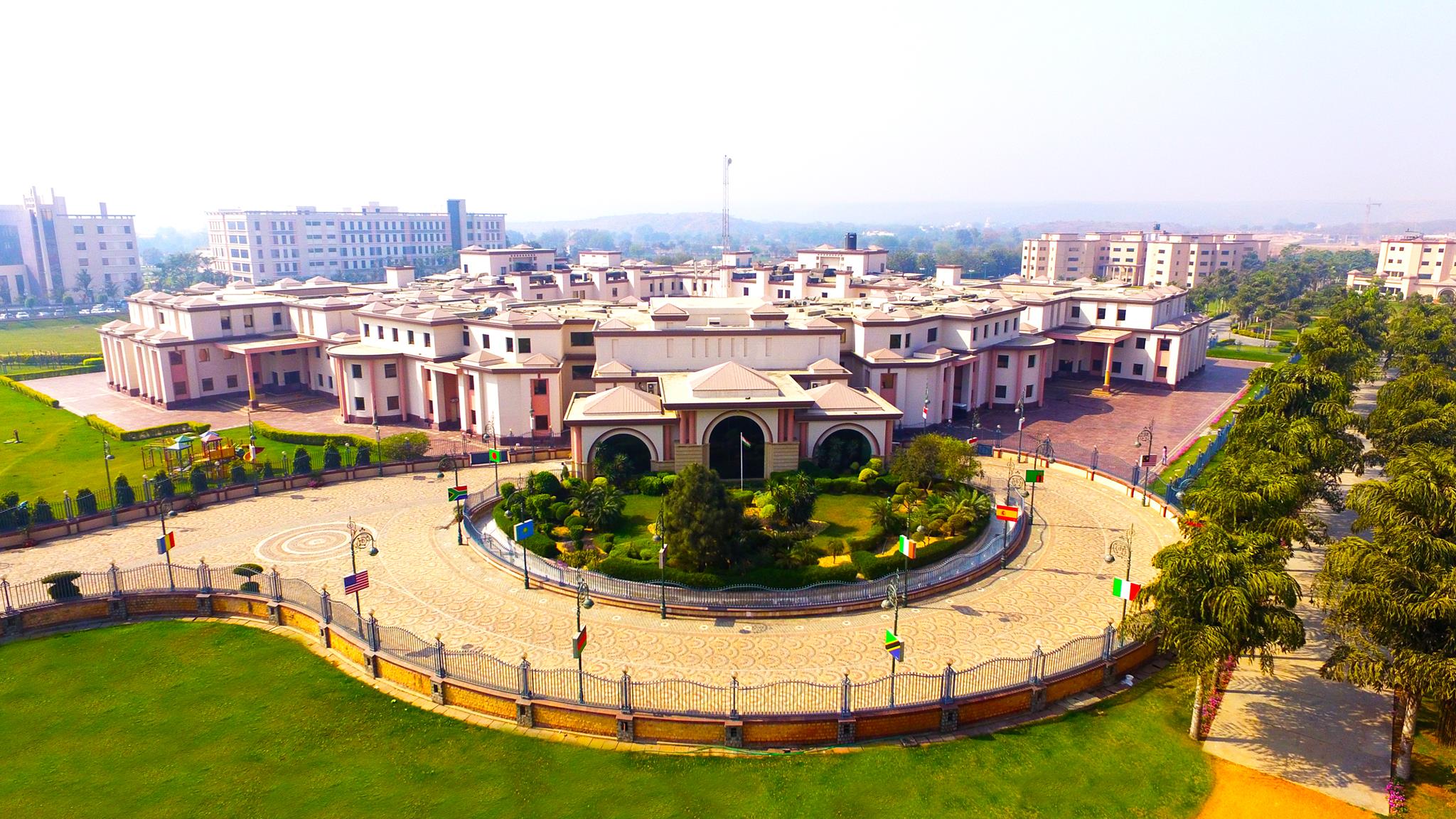 GD Goenka World School campus