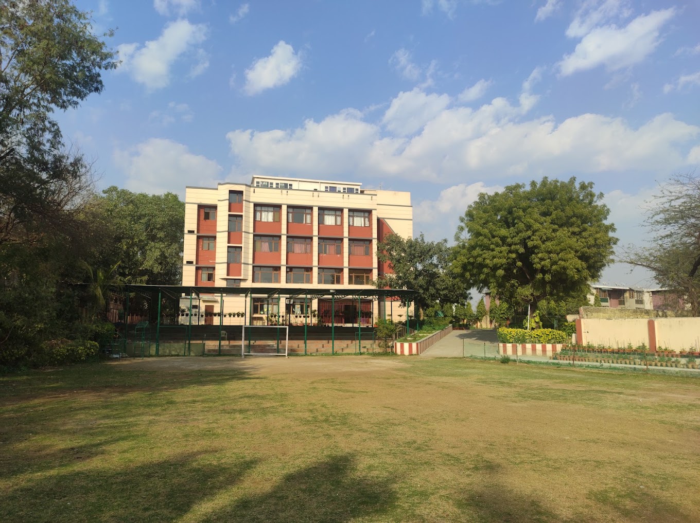 Lalit Mahajan SVM Senior Secondary School — Vasant Vihar campus
