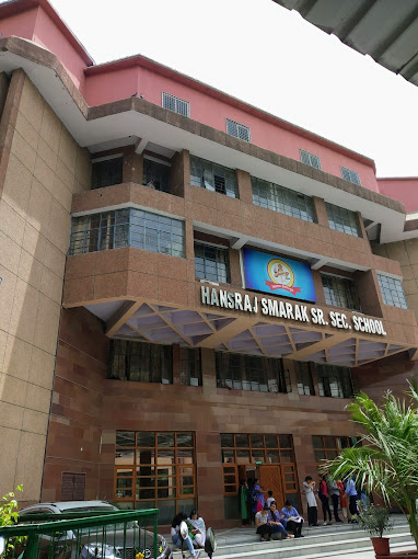 Hans Raj Smarak Senior Secondary School — Dilshad Garden campus