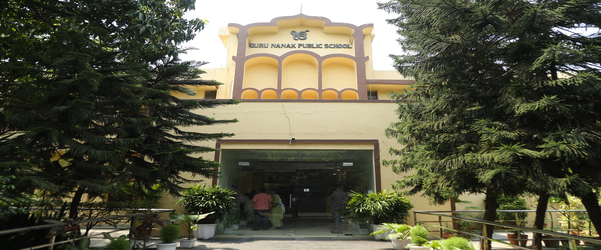 Guru Nanak Public School — Punjabi Bagh campus