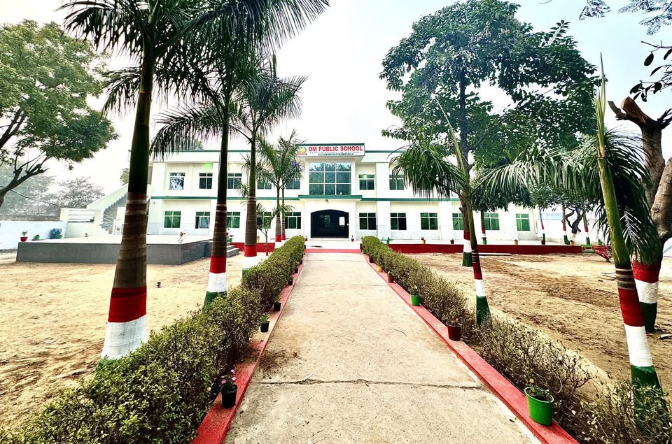 Om Public School campus