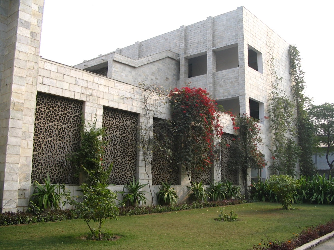 The Mother's International School — Yusuf Sarai campus