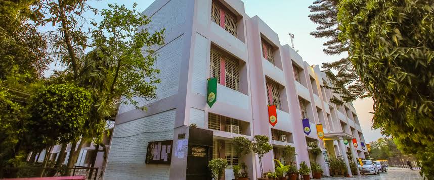 New Green Field School — Saket campus