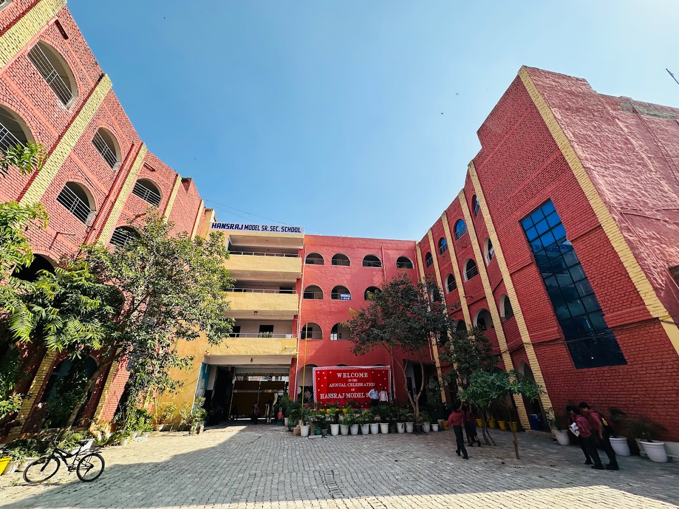 Hansraj International School — Sultanpuri B Block campus