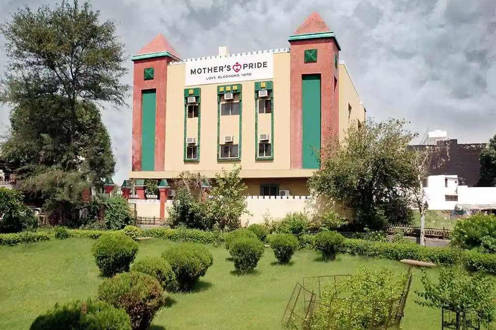 Mother's Pride — Vivek Vihar campus