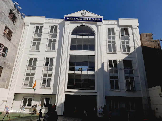 Sardar Patel Modern School — Mayur Vihar Phase 3 campus