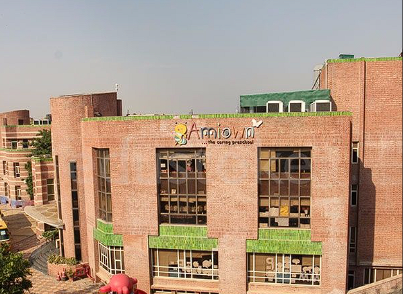 Amiown — Sector 44 campus