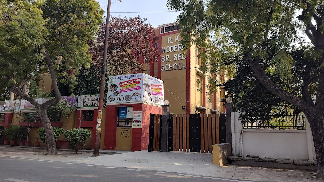 R K Modern Senior Secondary School — Sector 55 campus