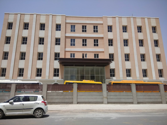 Narayana e-Techno School — Sector 77 campus