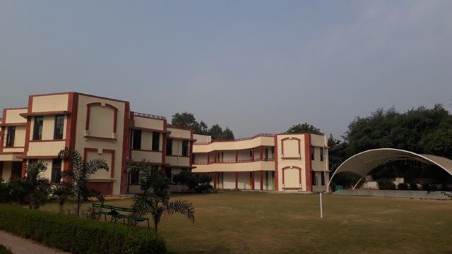 AES Middle School — R K Puram campus
