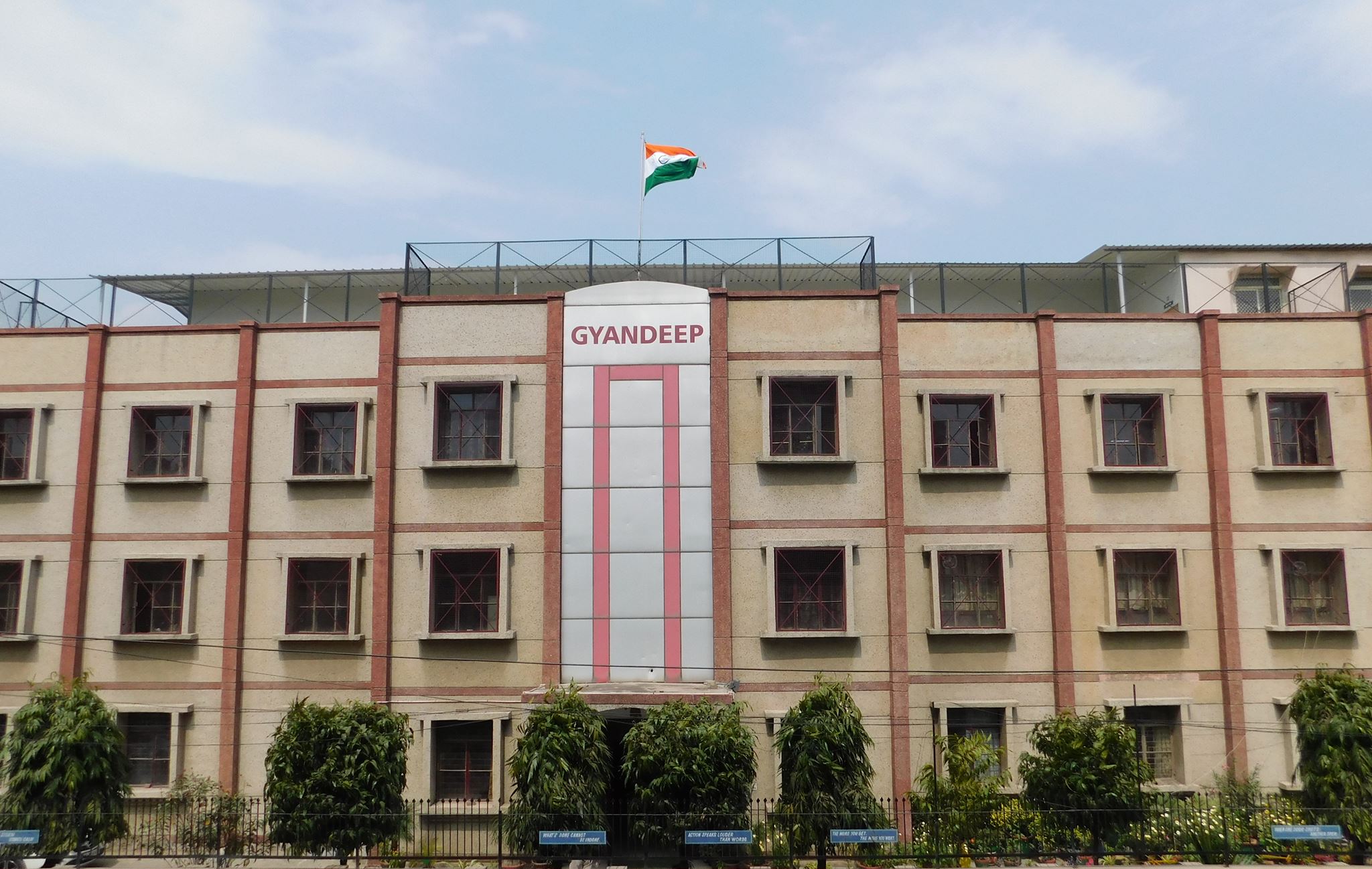 Gyandeep Vidya Bhawan — Yamuna Vihar campus