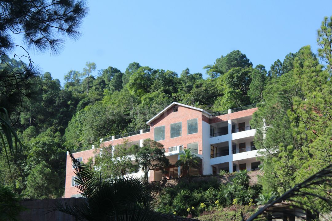 The Plenum School — Sirmore campus