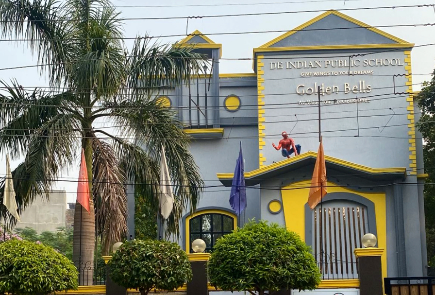 De Indian Public School campus