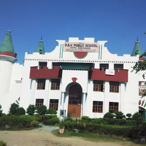 DAV Public School — Sector 70 campus