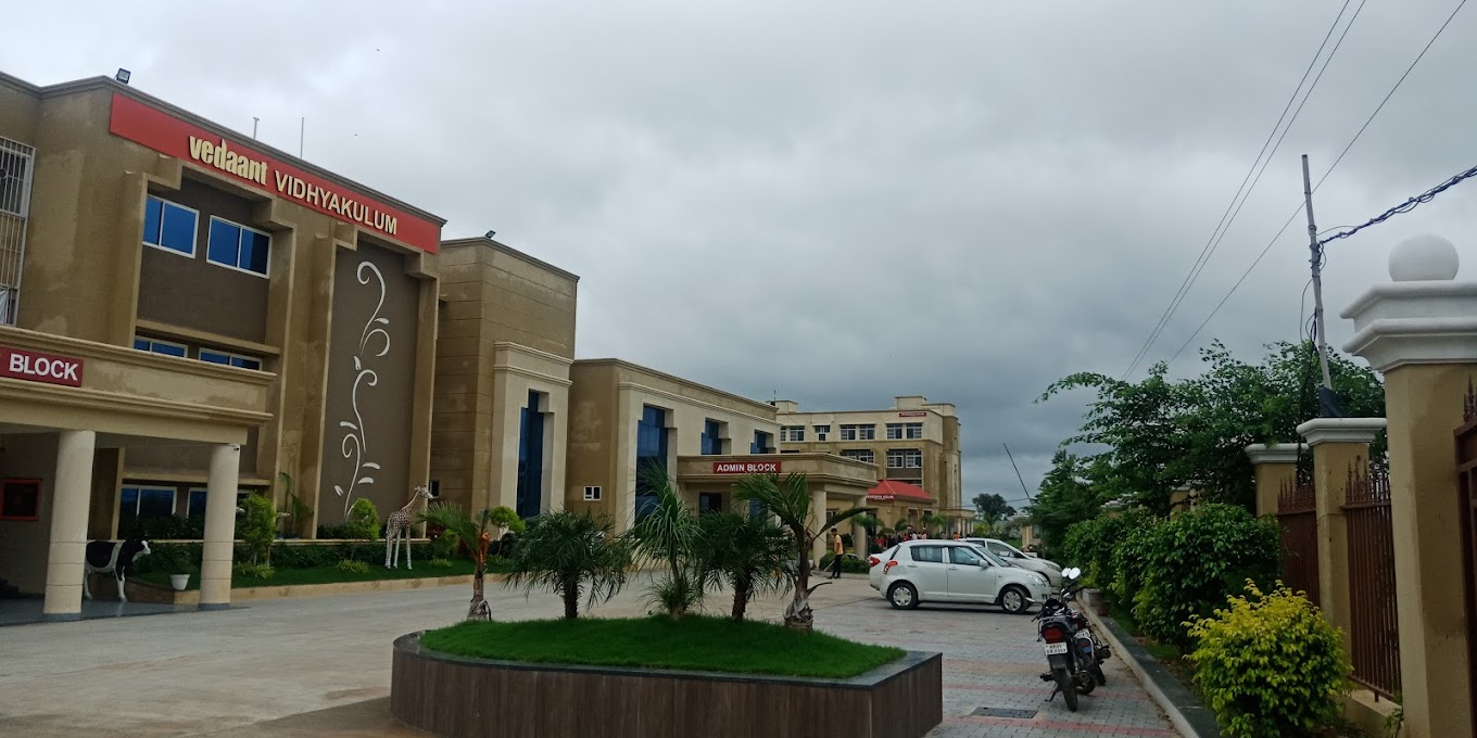 Vedaant Vidhyakulum campus