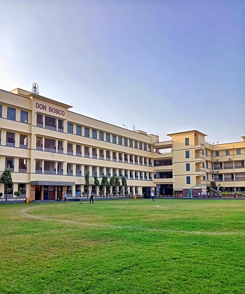 M.P. Shah English High School — Vile Parle West campus
