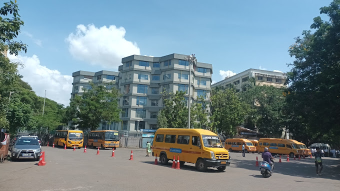 Jamnabai Narsee International School — Vile Parle West campus
