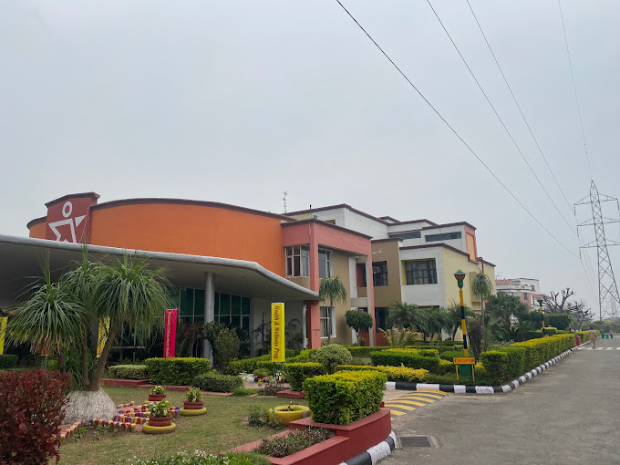 SHEMFORD Futuristic School campus