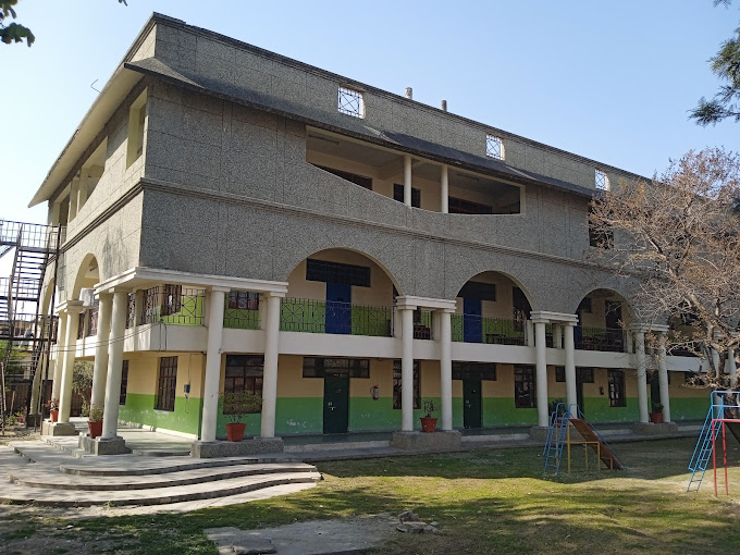 Winsome Flora English High School — Mumbra campus