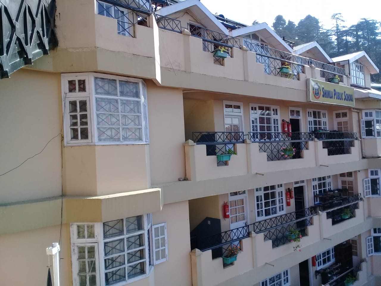 Shimla Public School campus