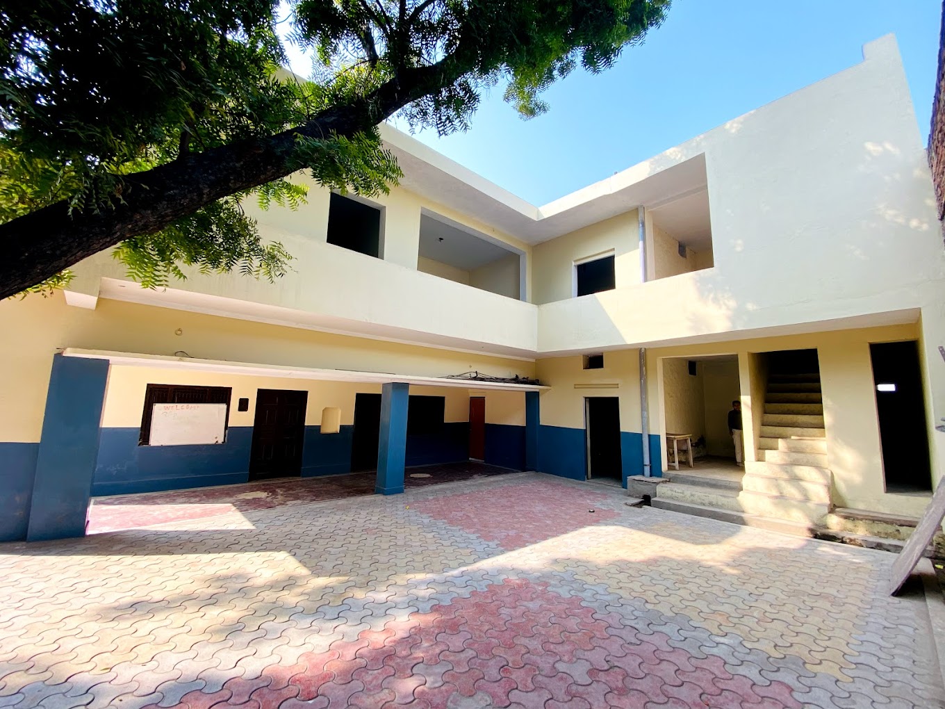 B.S. Public School campus