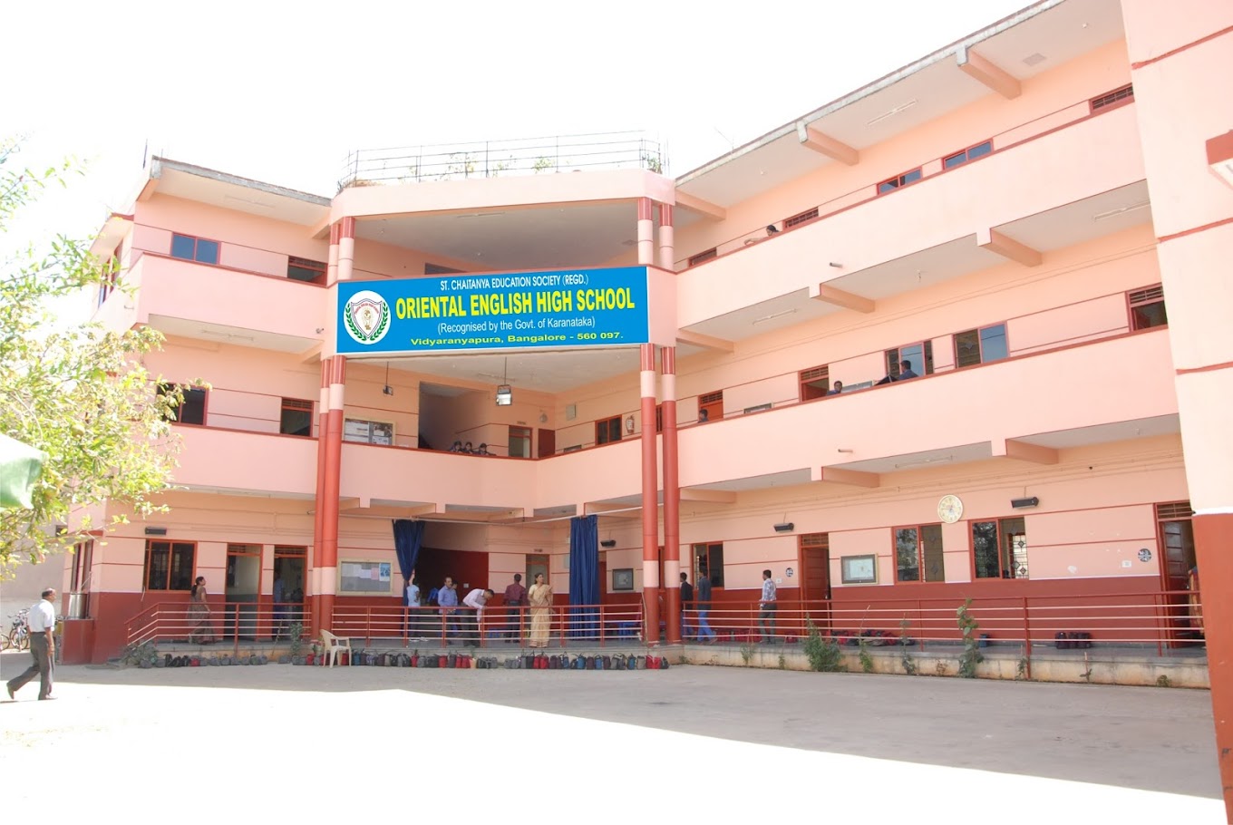 Oriental English High School campus