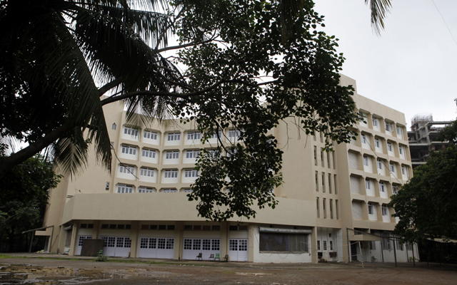 Smt. Ramdevi Sobhraj Bajaj Arya Vidya Mandir — Juhu campus
