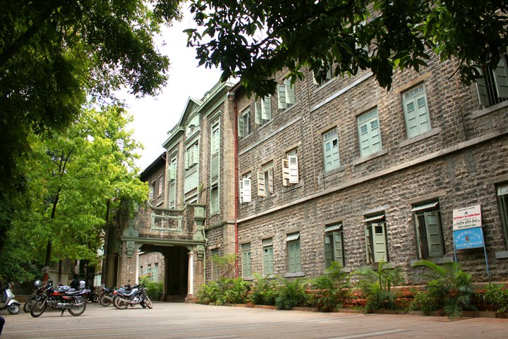 M E S Boys High School & Junior College — Sadashiv Peth campus