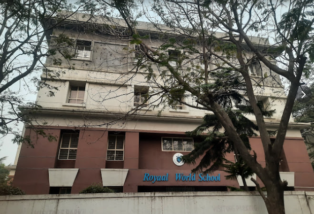Royaal World School campus