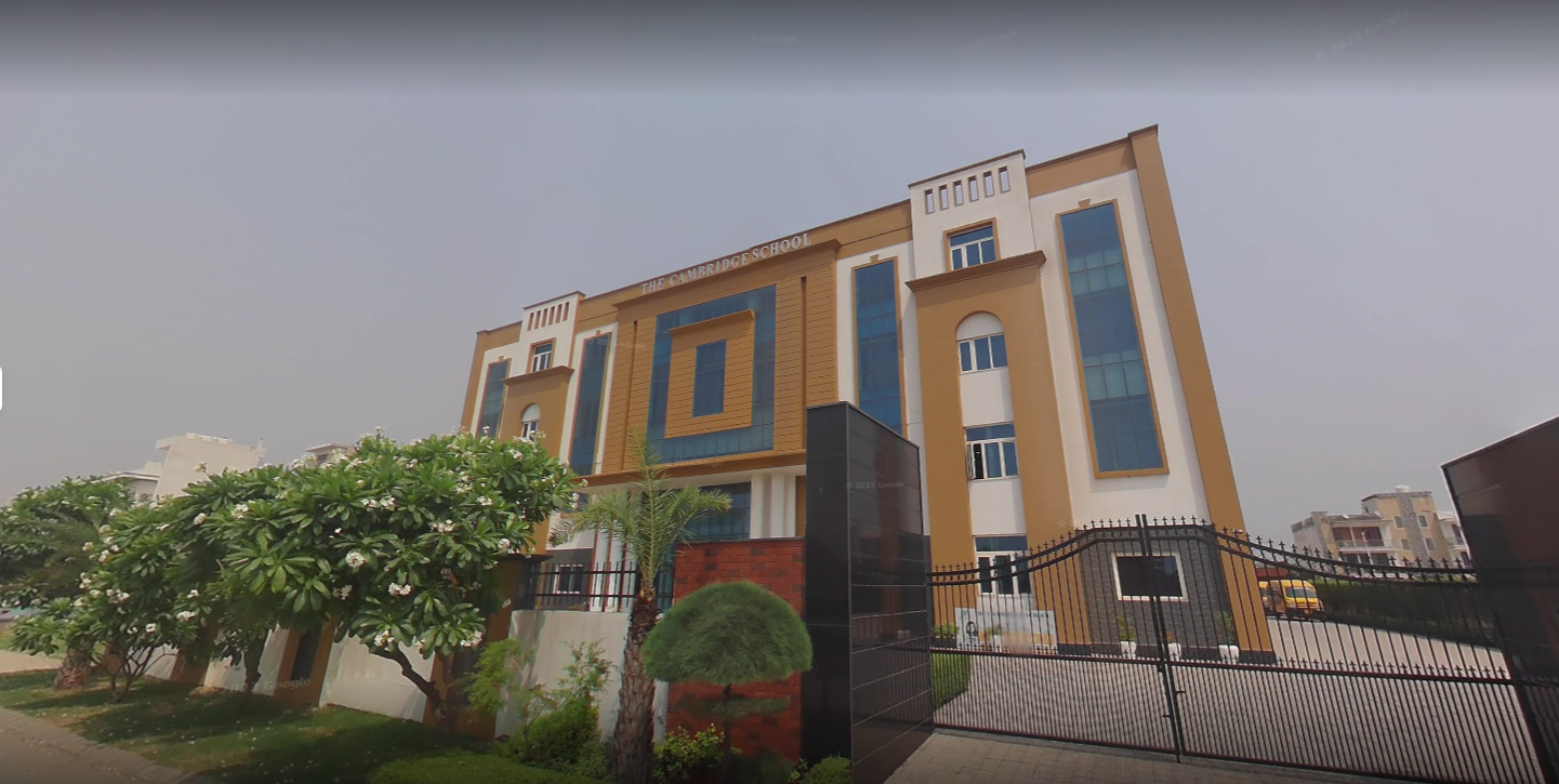 The Cambridge School — Thana Darwaja campus
